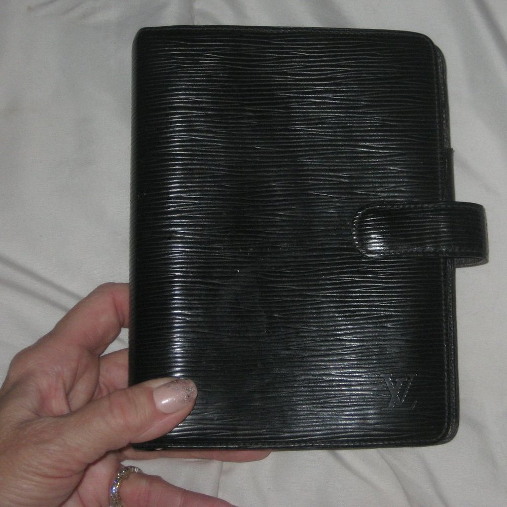 Louis Vuitton Agenda MM Black Epi Leather